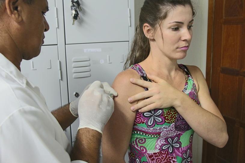 Começa vacinação contra febre amarela em Viana