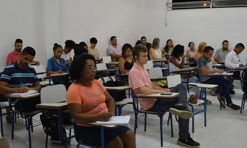 Viana abre mais 305 vagas para bolsas de estudos de nível superior