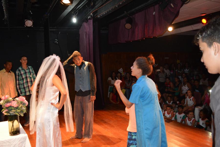 Tarde de cultura e aprendizado durante Festival de Teatro Escolar