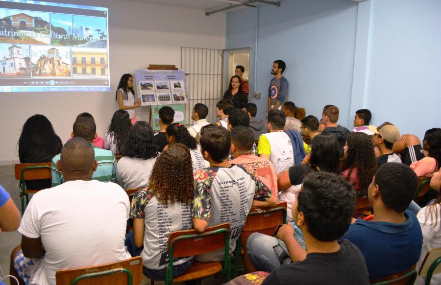 Cultura de Viana é tema de aula para estudantes da rede estadual