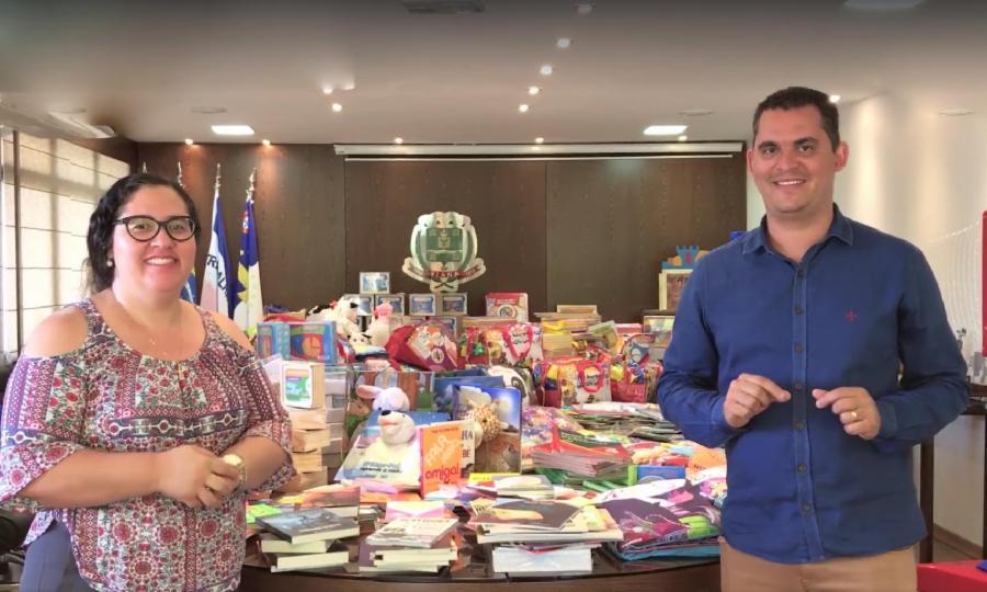 Viana faz a maior entrega de materiais pedagógicos para as escolas do município