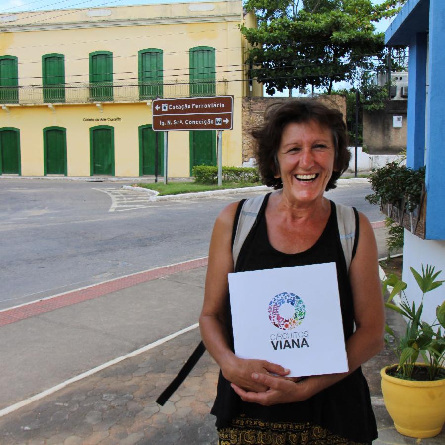 Visitante da Europa conhece Viana e os circuitos turísticos