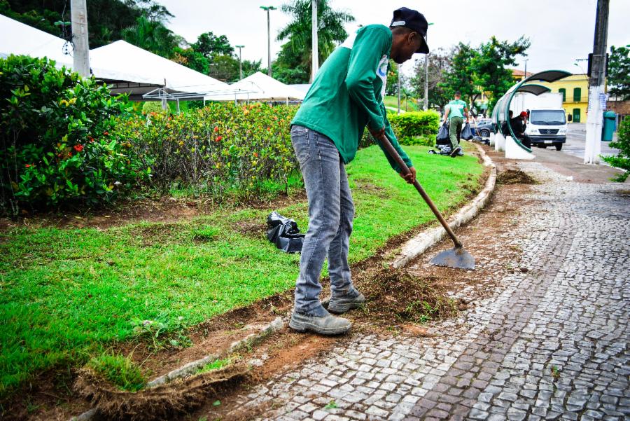 Mão de obra de reeducandos na limpeza pública gera economia de R$ 16 milhões