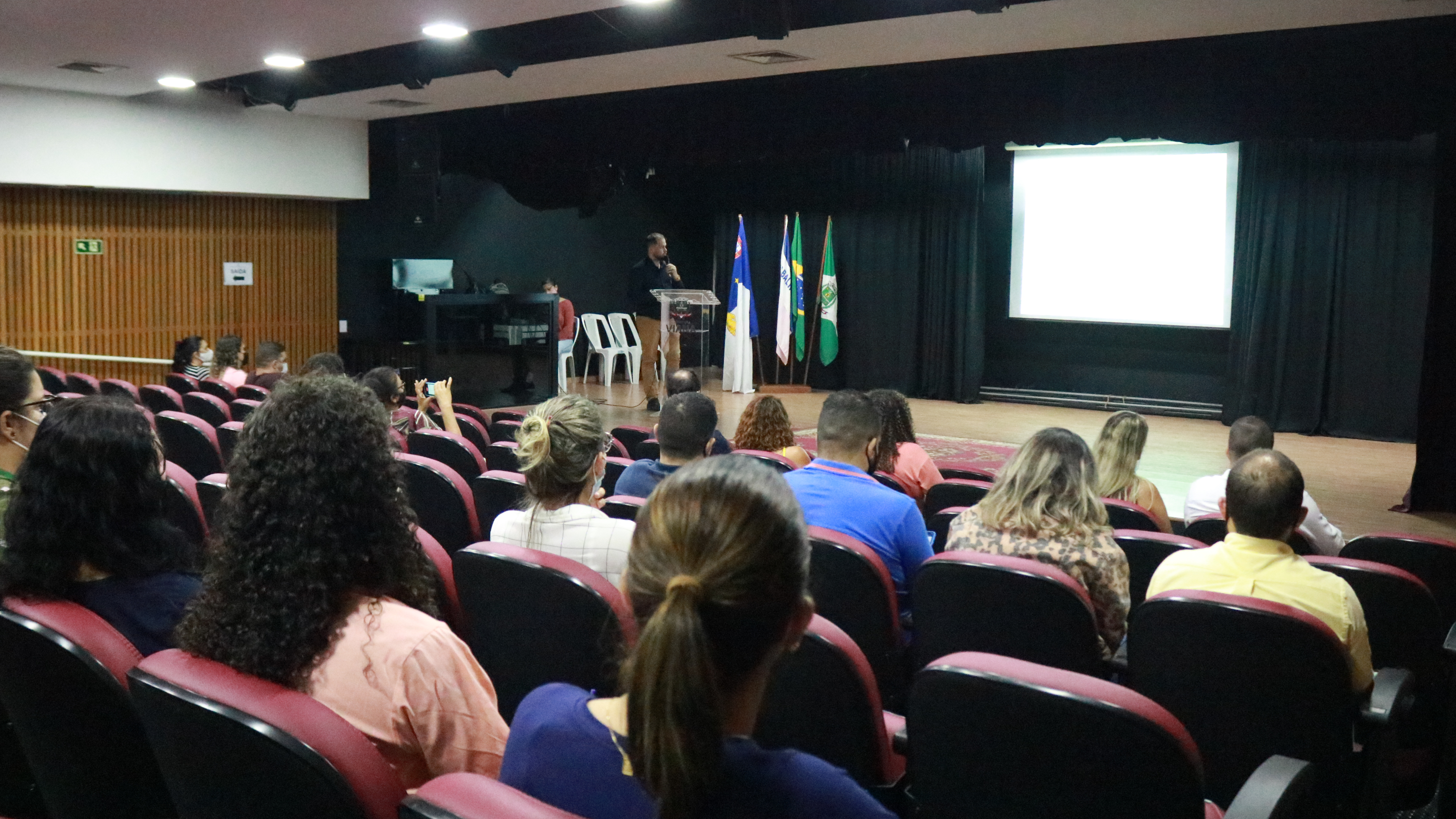 Prefeitura de Viana promove audiência pública sobre Lei de Diretrizes Orçamentárias 2024