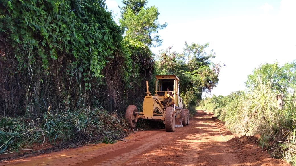 Prefeitura atuou em diversas regiões para deixar a cidade organizada e limpa. 