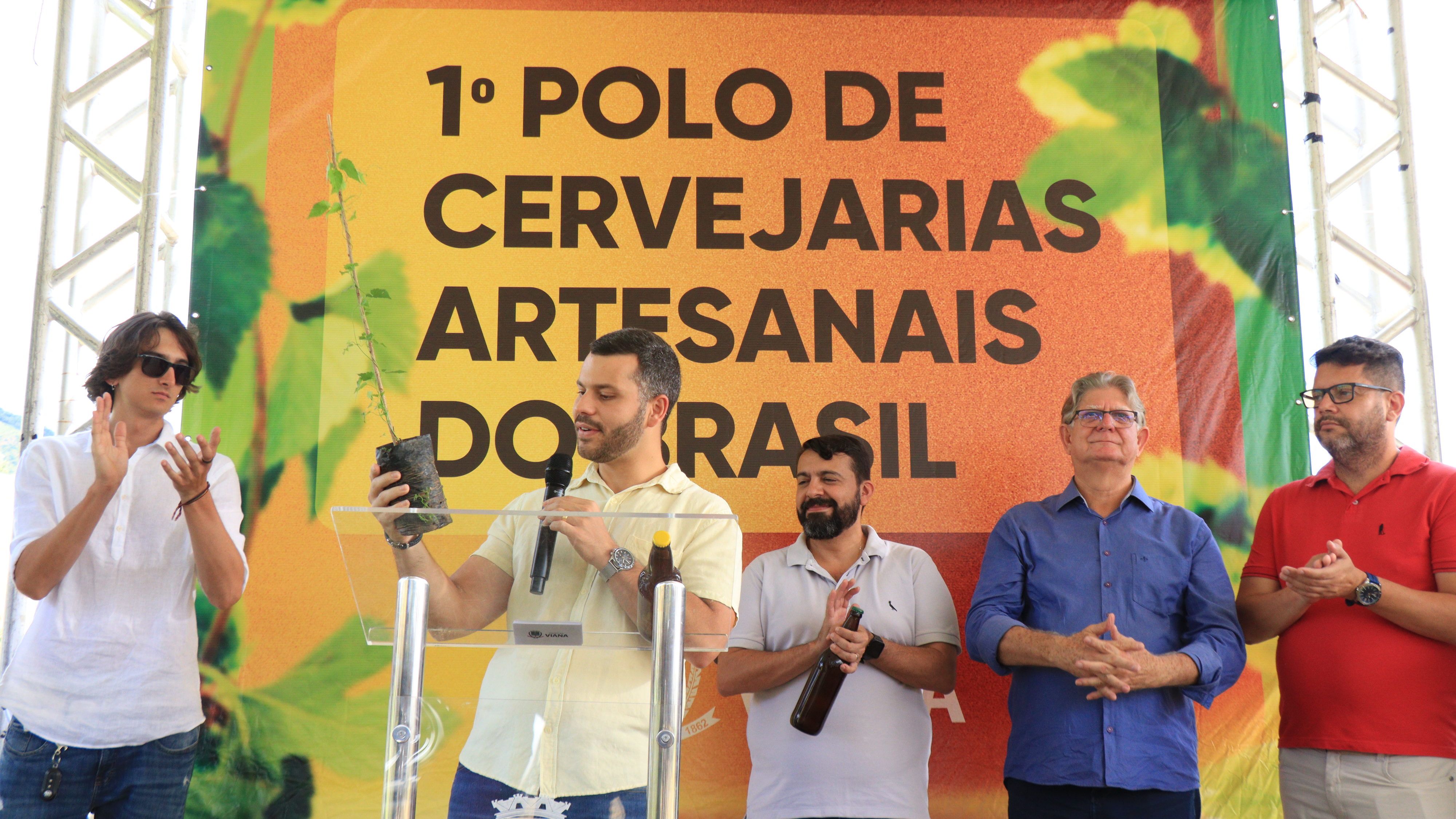 Viana inaugura primeiro campo de lúpulo privado e lança curso cervejeiro