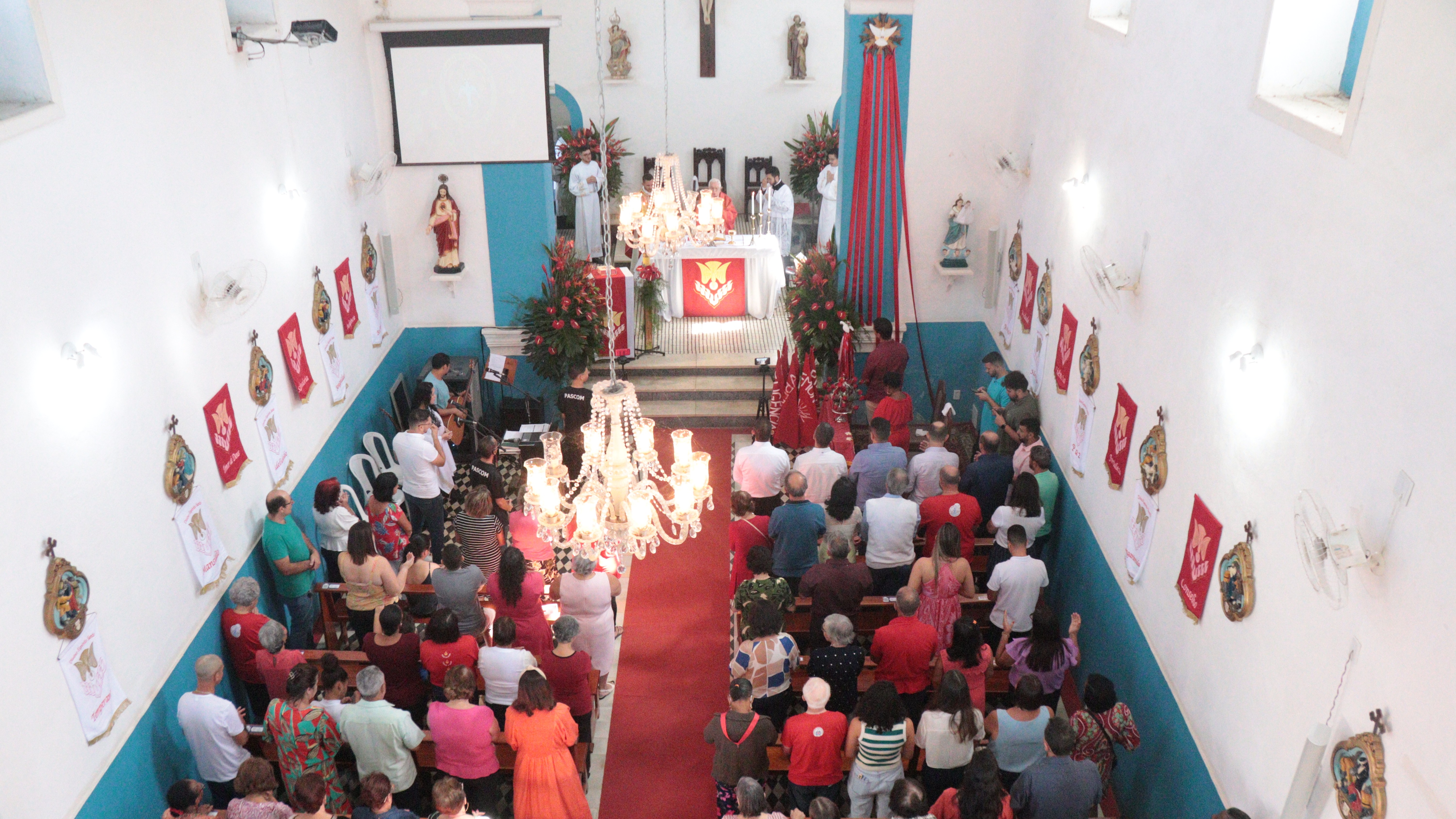 Comunhão entre vianenses marca o encerramento das celebrações religiosas 206ª  Festa do Divino