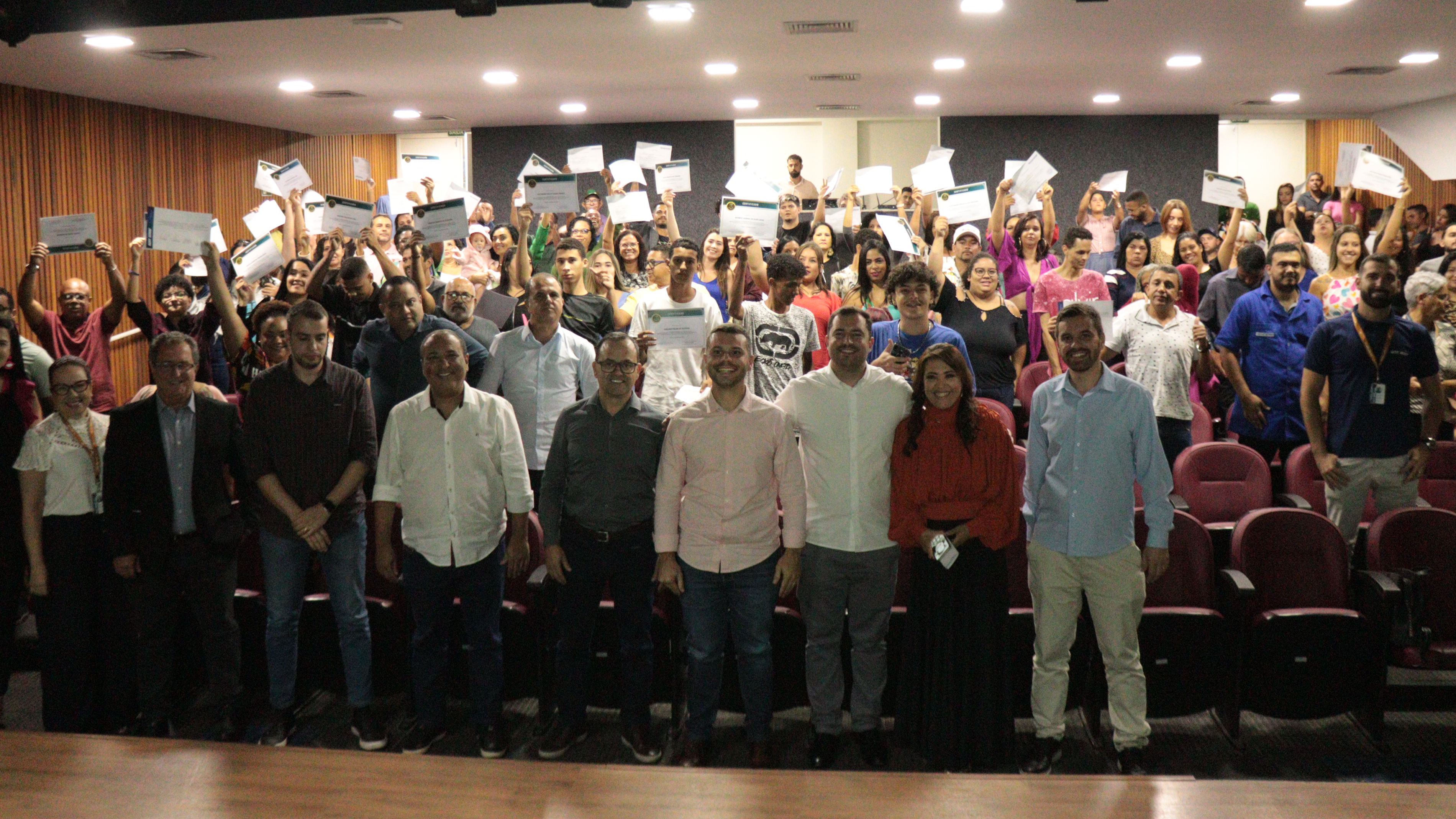 GERAR forma 148 vianenses em cursos profissionalizantes