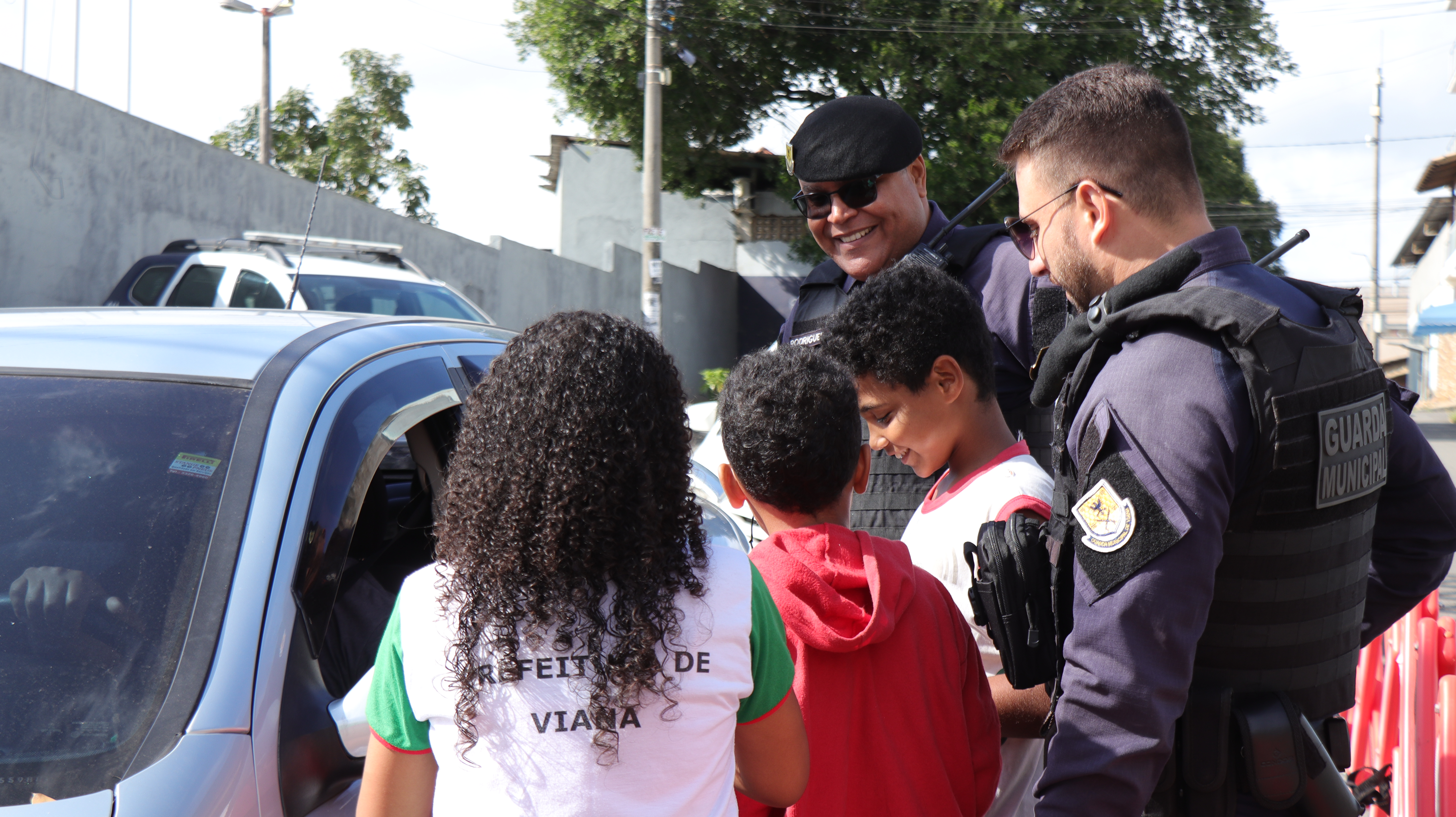 Semana do Trânsito: Alunos de Viana se tornam guardas municipais por um dia em ação educativa