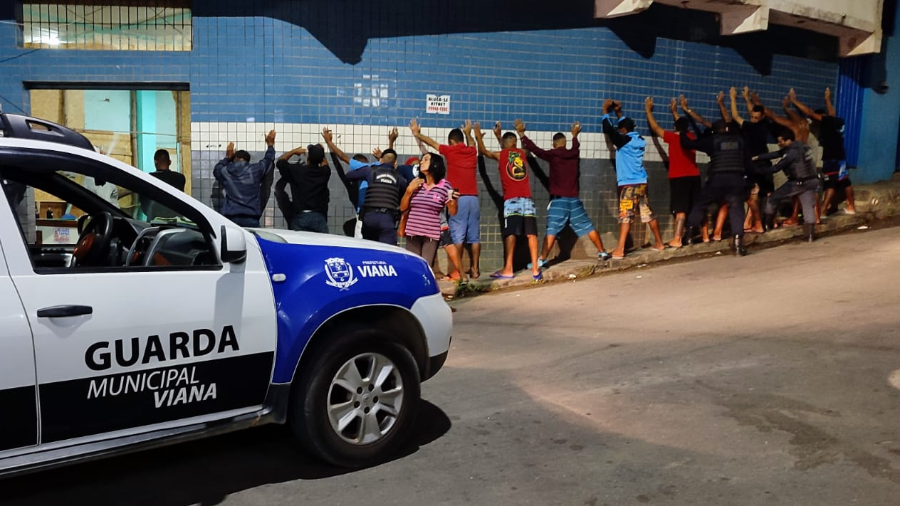 Coifin apreende som, drogas e produtos vencidos durante ação em Viana