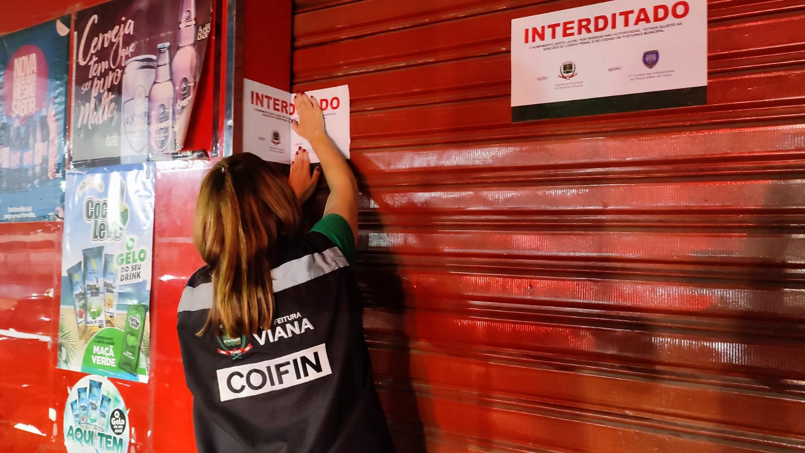 COIFIN VIANA: Operação Força Total fecha estabelecimento que vendia bebidas e alimentos com prazo de validade vencidos 