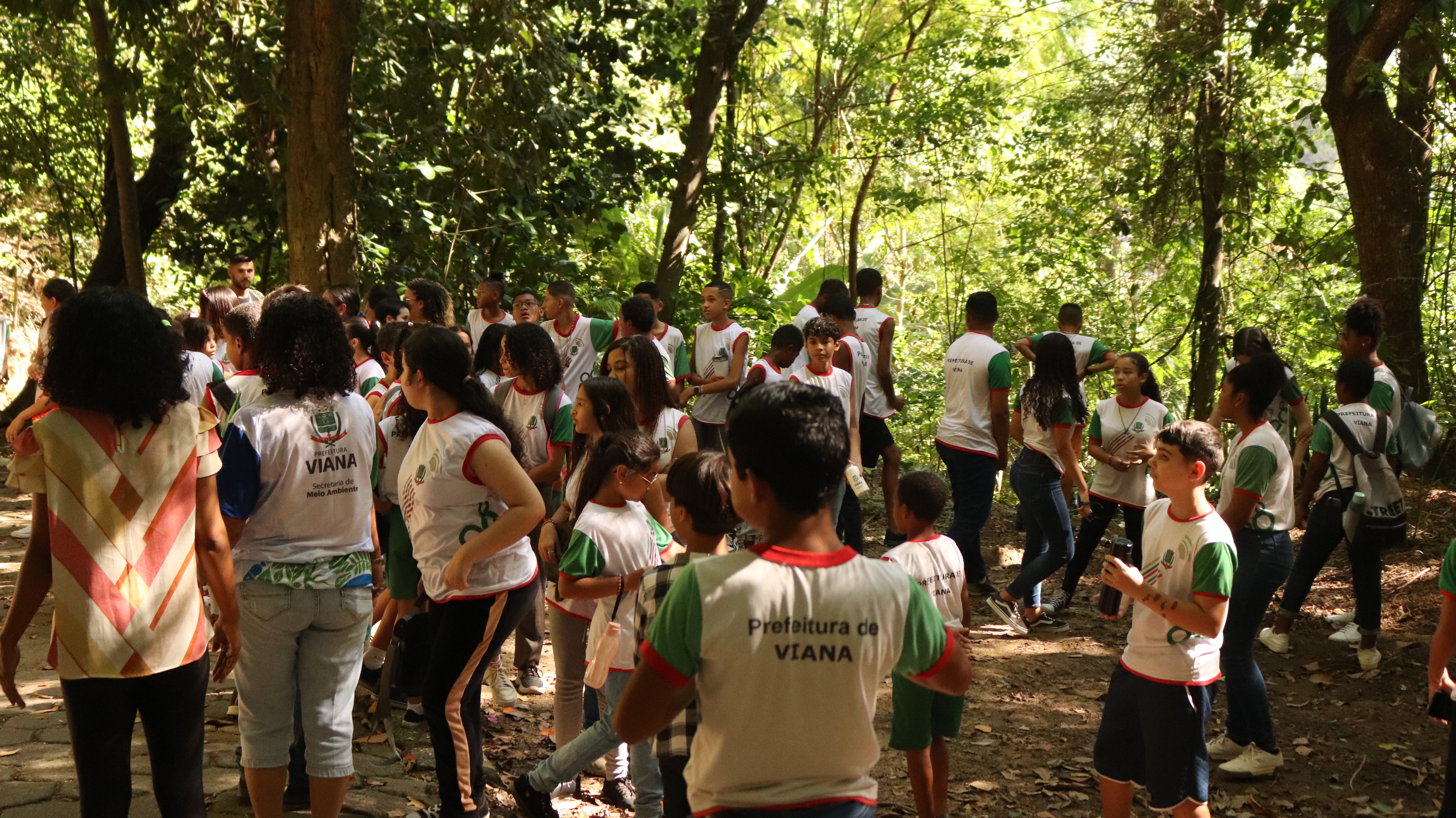 Alunos de Viana aprendem sobre preservação ambiental no Parque Natural Municipal Rota das Garças