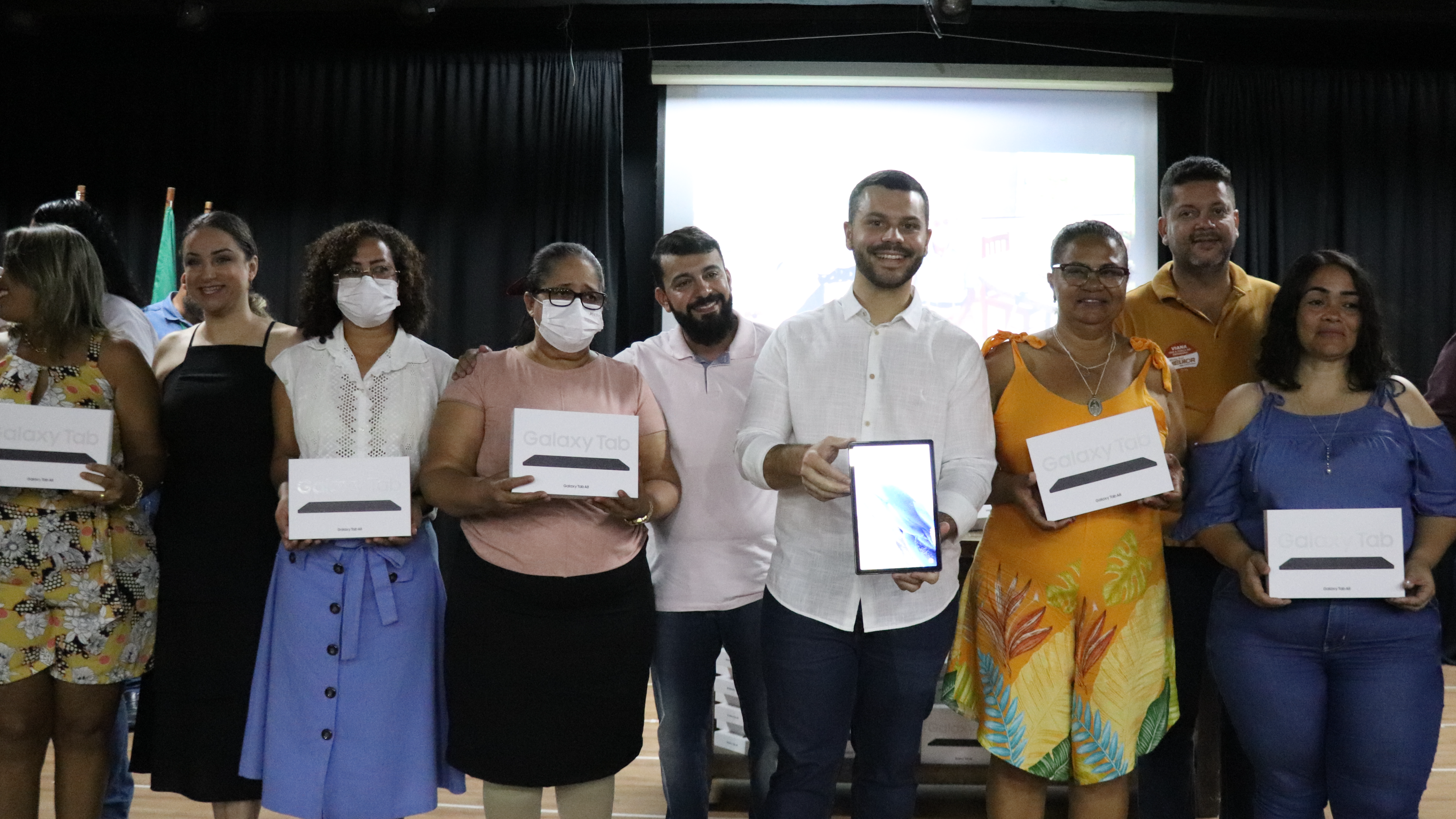 Agentes Comunitários de Saúde e de Endemias passam a usar tablets em visitas a domicílio em Viana